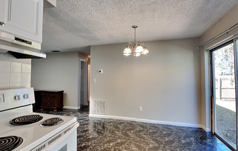 Building Photo - 1215 Lake Highland Dr