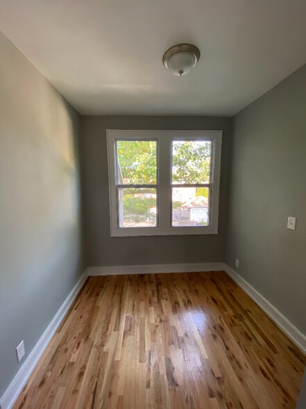 Building Photo - 6640 S Fairfield Ave