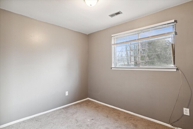 Building Photo - 16800 Wormer Ave