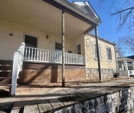 Building Photo - One bedroom with Bonus Room