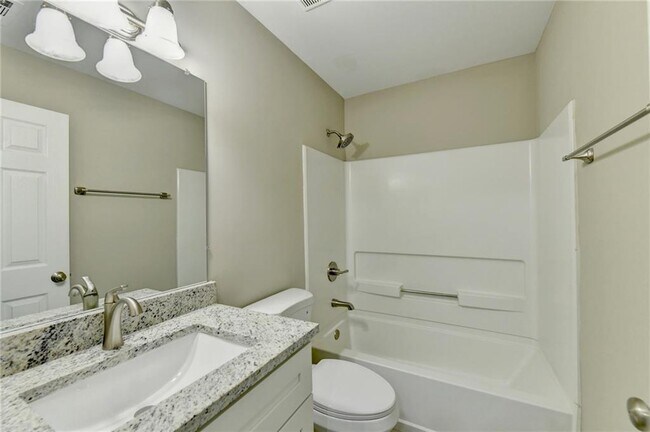 Building Photo - 4005 Edgecomb Dr