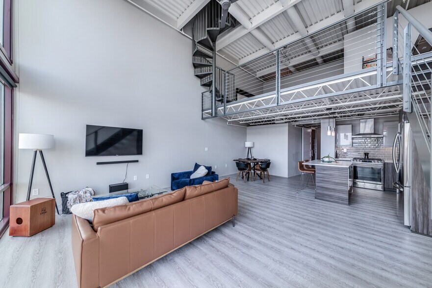 Building Photo - 367 Auden Ave