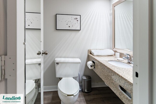 Building Photo - 1362 Passenger St