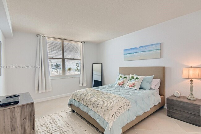 Building Photo - 2501 S Ocean Dr
