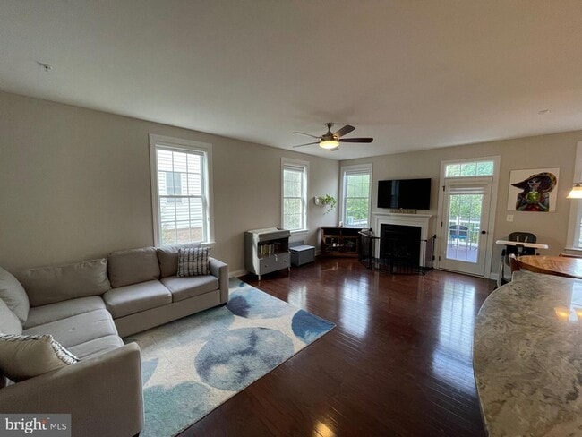 Building Photo - 4209 Lariat Way