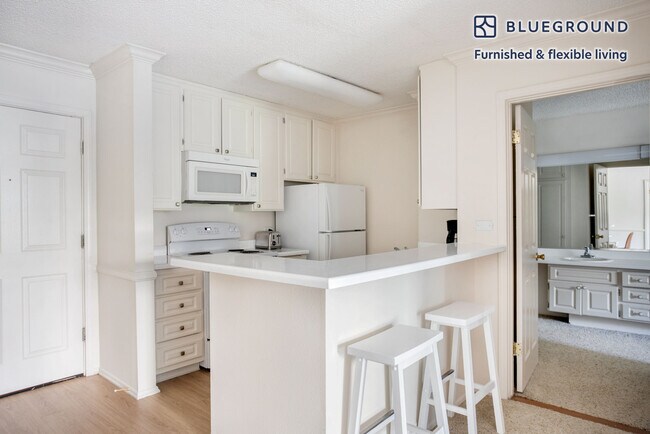 Building Photo - 4025 Via Marina