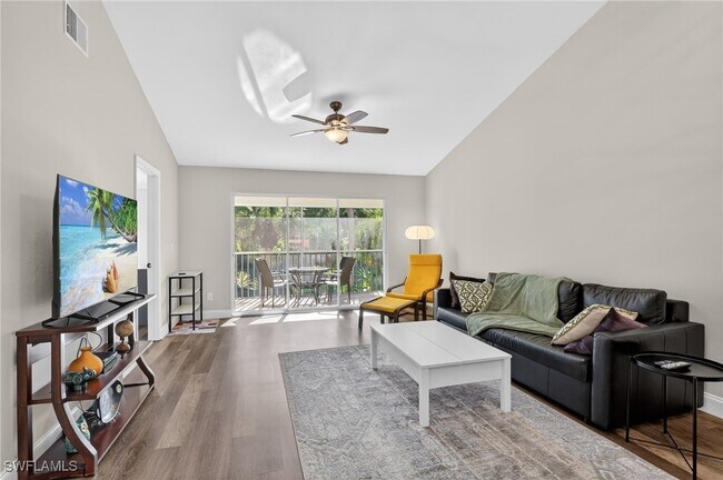 Building Photo - 209 Robin Hood Cir