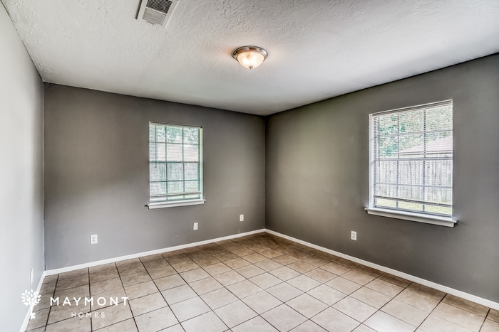 Building Photo - 16823 S Lighthouse Dr