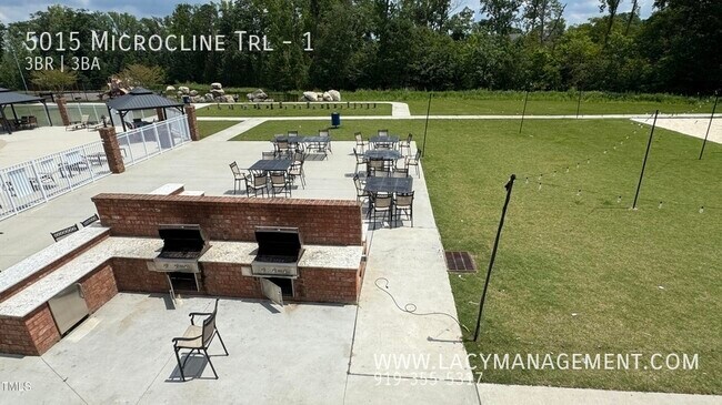Building Photo - 5015 Microcline Trl