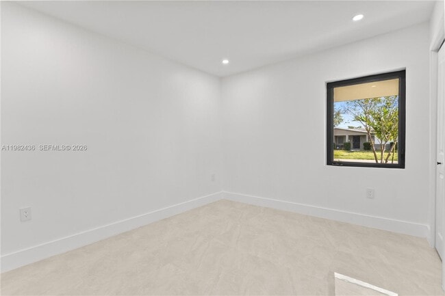 Building Photo - 15920 NW 17th Ct