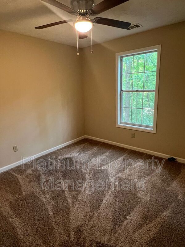 Building Photo - 119 Spring Ridge Dr