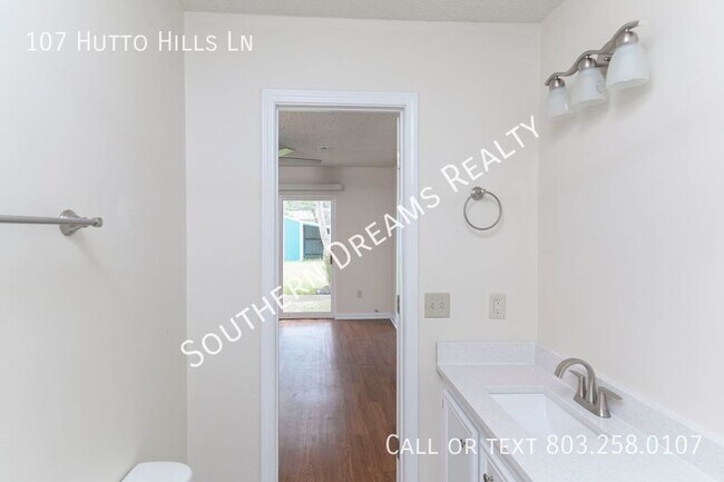Building Photo - 107 Hutto Hill