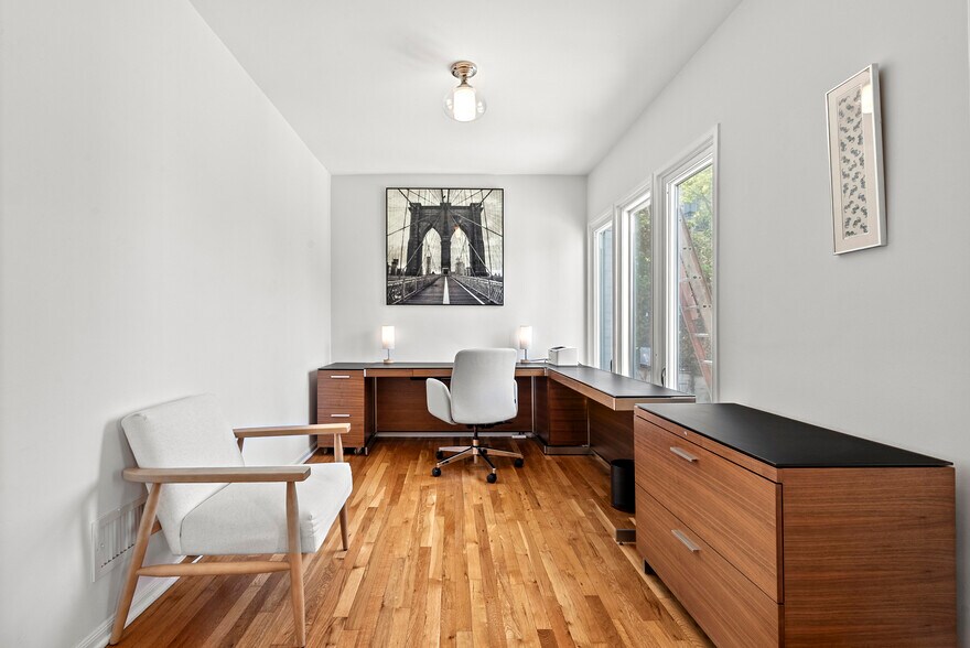 Building Photo - 1972 Outpost Cir