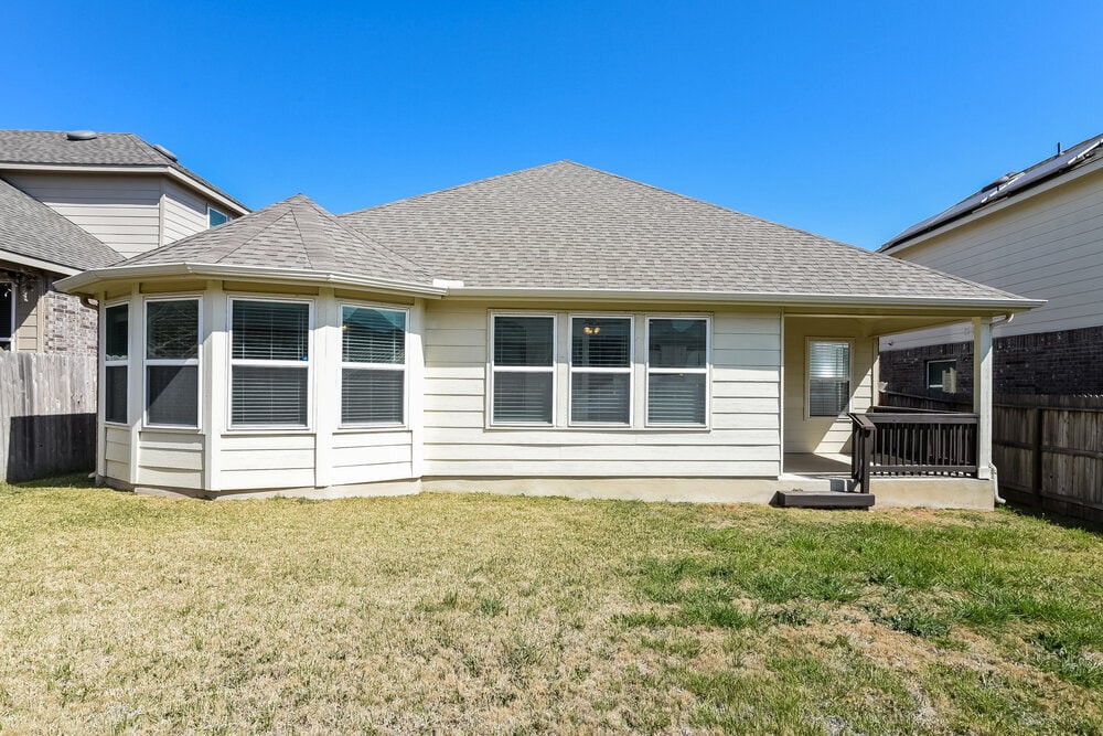 Building Photo - 13918 Persimmon Cv