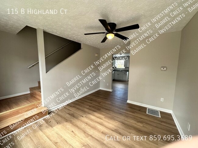 Building Photo - 2-Bed 1-Bath Townhome + Garage