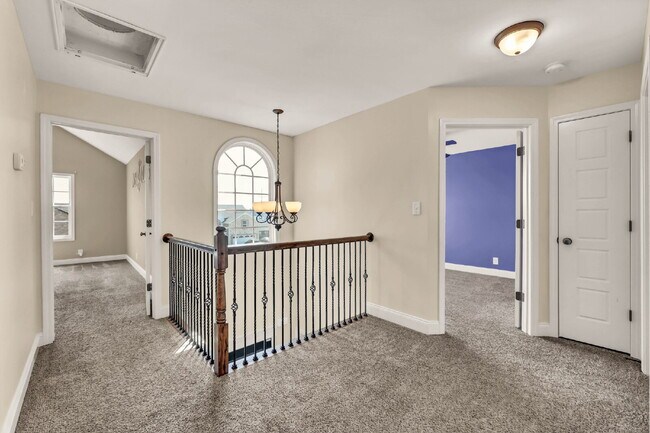 Building Photo - Close to Fort Campbell and MOVE IN READY!