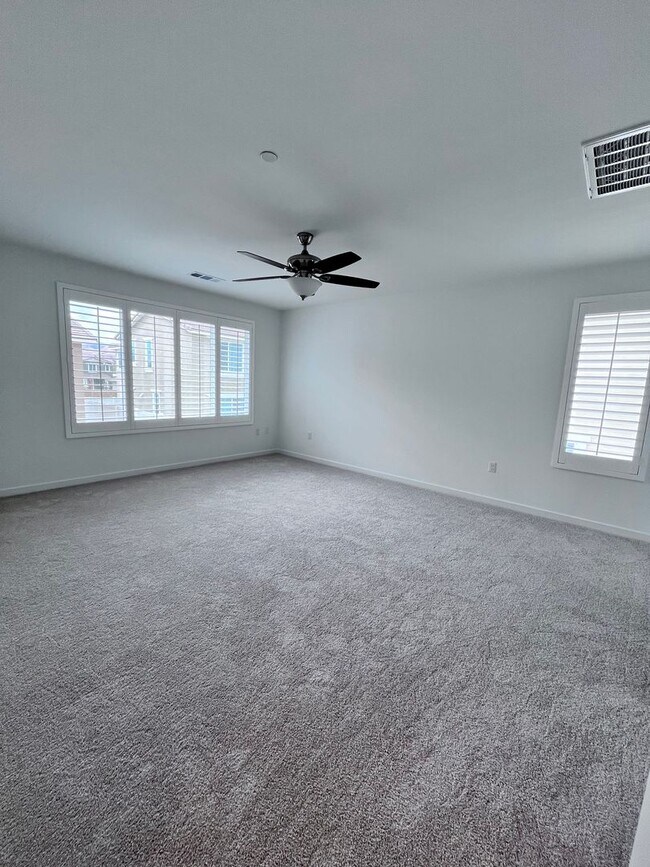 Building Photo - ***NEW BUILD IN LOMA LINDA***