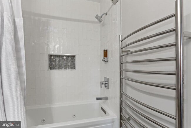 Building Photo - 8078 Sebon Dr