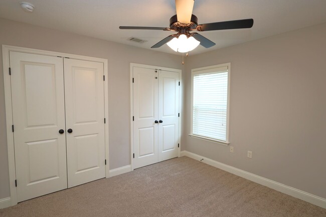 Building Photo - 4110 Barrington Dr