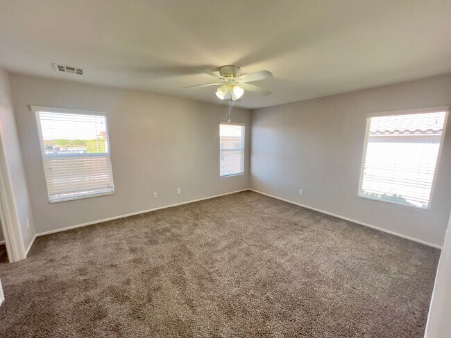Building Photo - 4 bedroom, 3 bathroom home located in Southwest, NV!