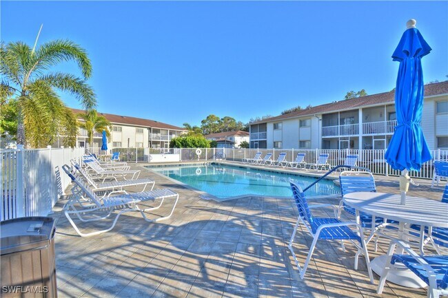 Building Photo - 2360 Naples Trace Cir