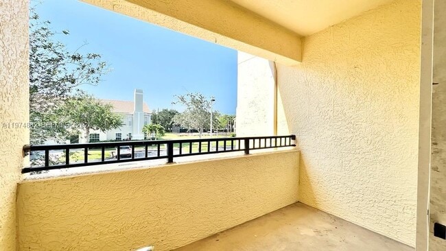 Building Photo - 120 SW Peacock Blvd