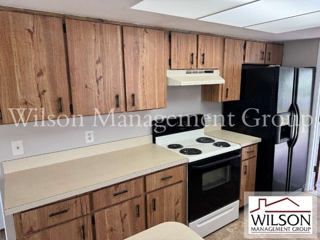 Building Photo - 701 Kings Cove Ct