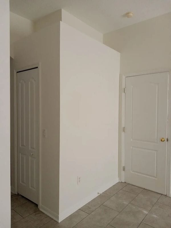 Building Photo - 727 Straw Lake Dr