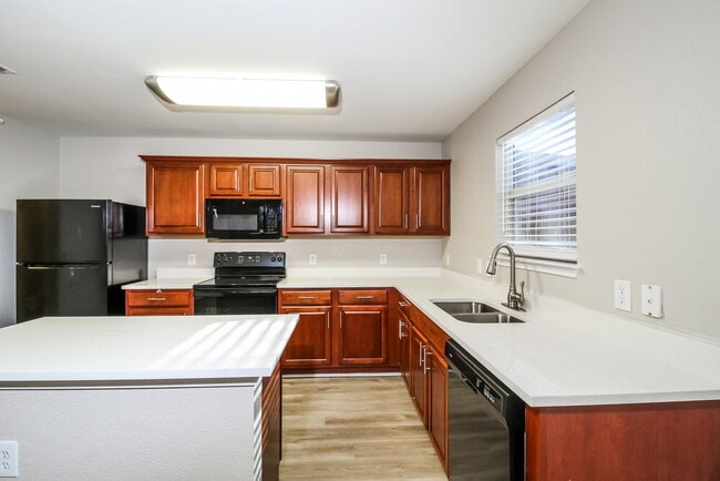 Building Photo - 13805 Canyon Ranch Rd