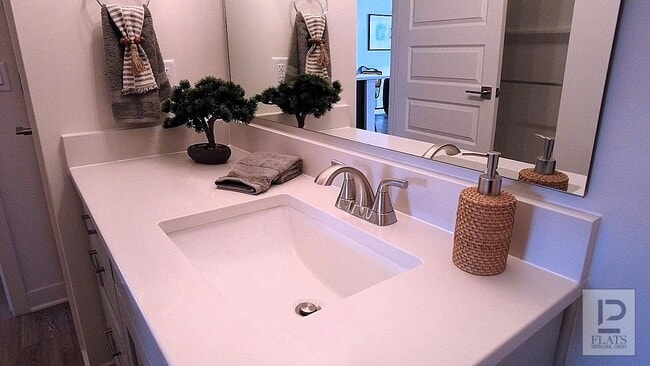 Building Photo - 1330 Log Pond Dr