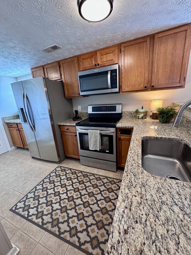 Building Photo - 808 Olde Pioneer Trail