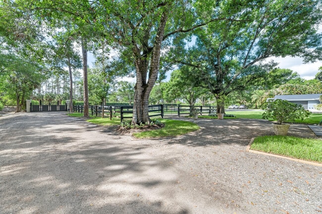 Building Photo - 15161 Collecting Canal Rd