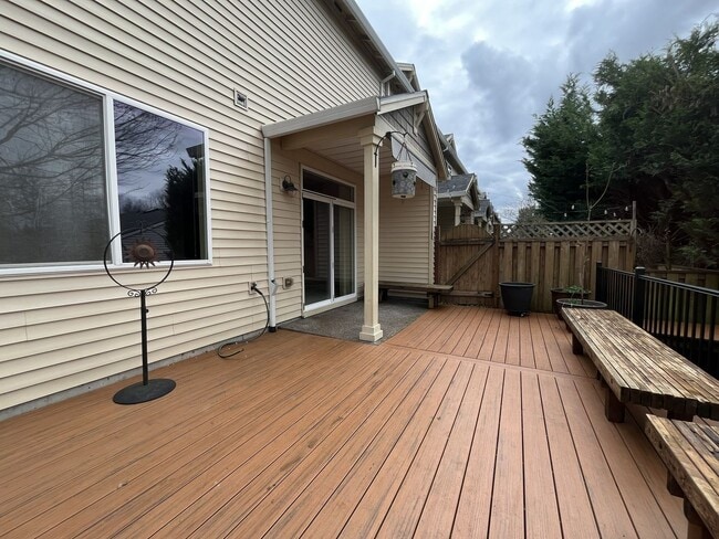 Building Photo - Inviting Two-Story 3BR Home Featuring New Carpet, New Stainless Appliances, Spacious Garage Stora...