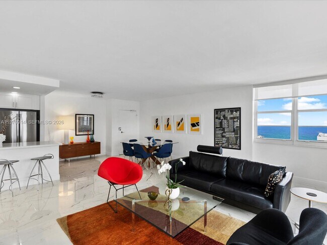 Building Photo - 336 N Birch Rd