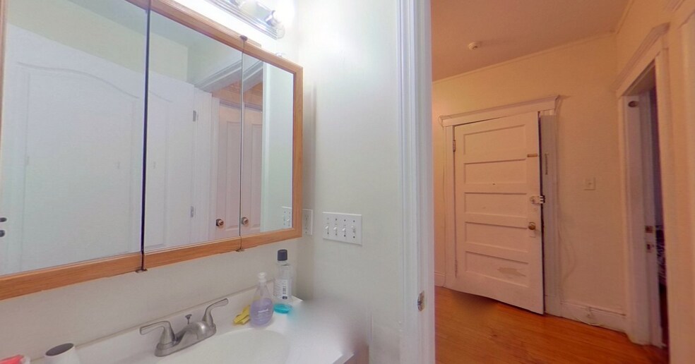 Building Photo - 1120 Commonwealth Ave