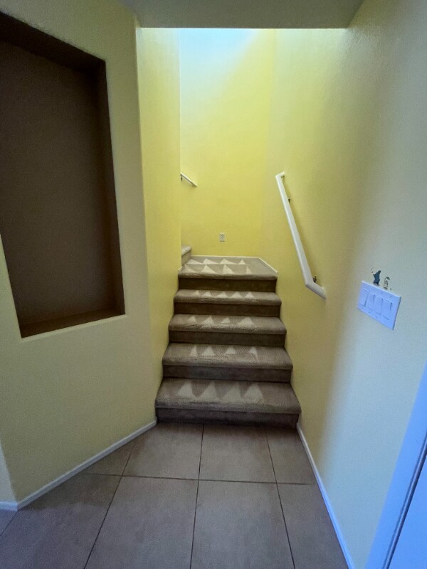 Building Photo - 9241 Valley Ranch Ave