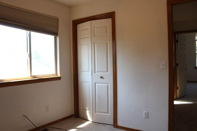 Building Photo - Arvada Home near Standley Lake with 4 BR/4 BA!