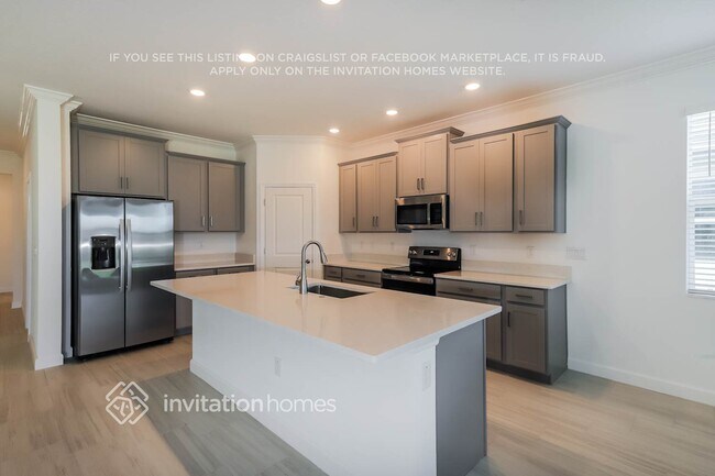 Building Photo - 1615 142nd Ter E