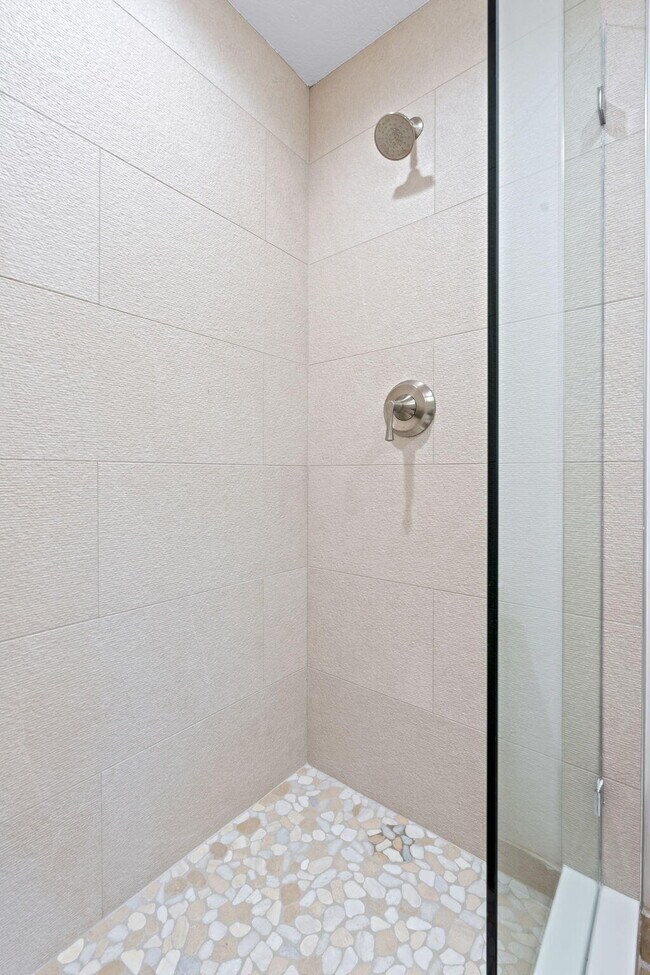 Building Photo - 7447 NW 82nd Terrace