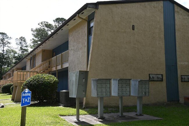 Building Photo - 2811 SW Archer Rd