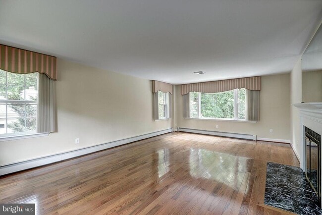 Building Photo - 929 Woburn Ct