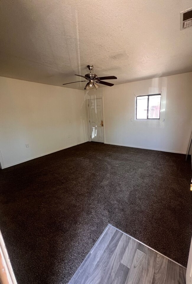 Building Photo - HUD Property