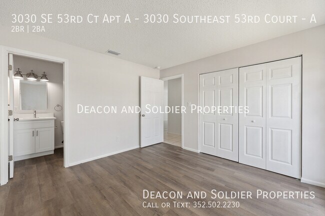 Building Photo - 3030 SE 53rd Ct