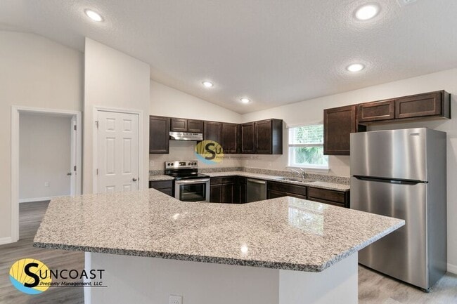 Building Photo - 8009 N Primrose Dr