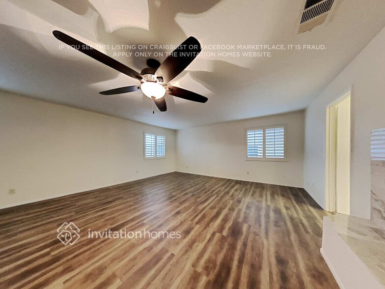 Building Photo - 740 Spruce Tree Cir