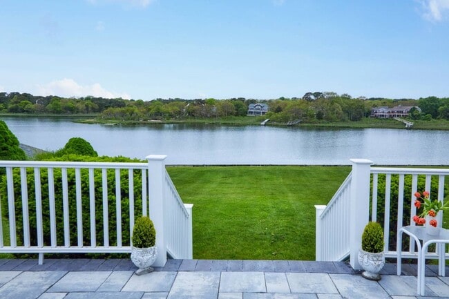 Building Photo - 53 Far Pond Rd