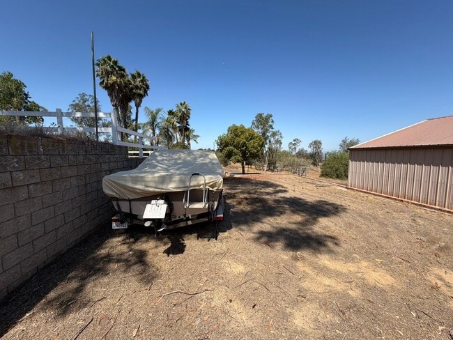 Building Photo - 18655 Oak Ridge Ln