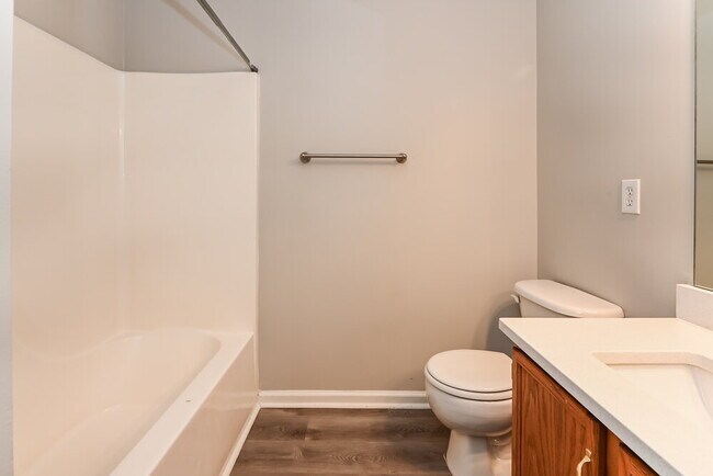 Building Photo - 3015 Mallard Forest Dr