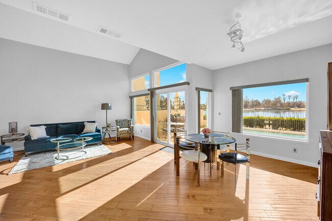 Building Photo - 2533 Seascape Dr