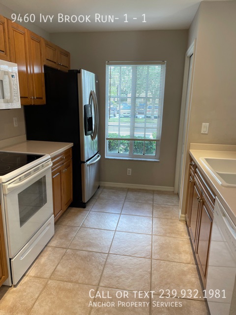 Building Photo - 9460 Ivy Brook Run
